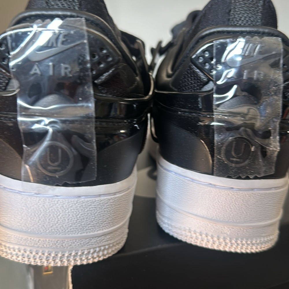 Nike - Picture 9 of 10